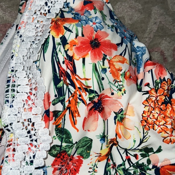 Lucky Brand One Piece Swimsuit - Picture 3 of 6